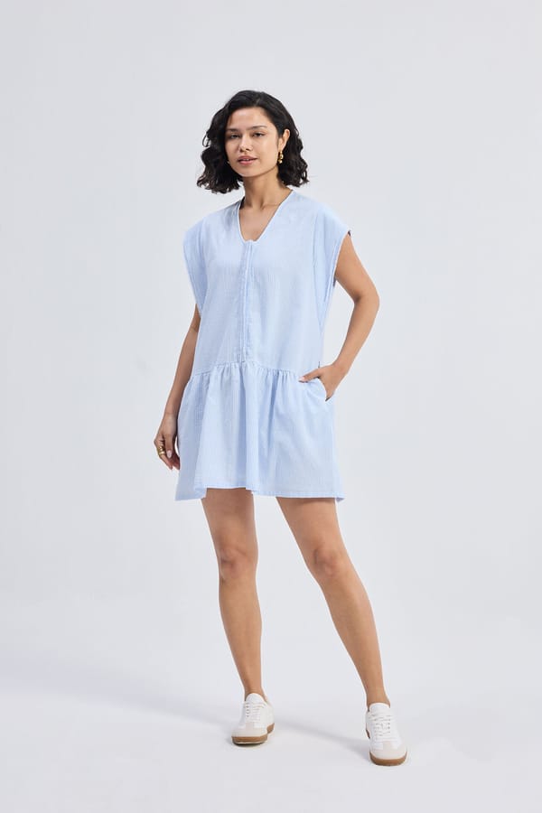 Oversized V neck Short Dress with Frayed Sleeves — REISTOR