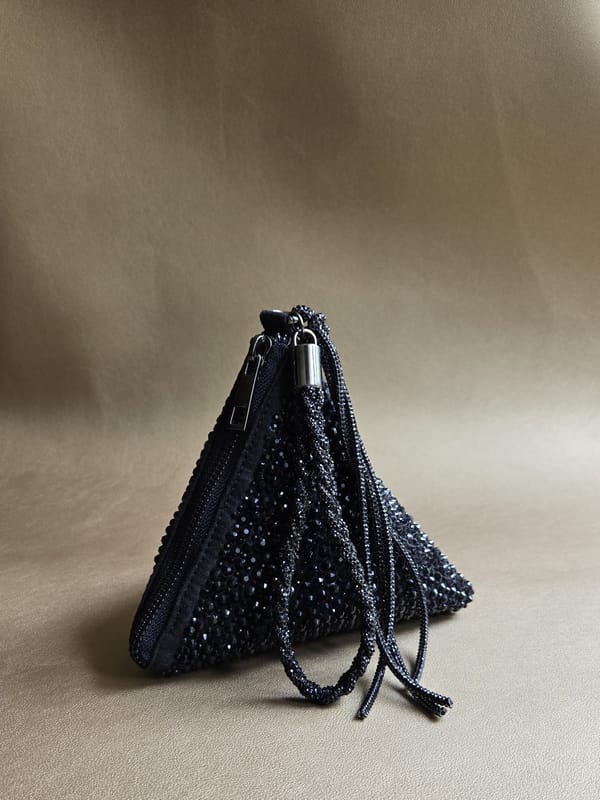Black Delhi Wristlet — Plode
