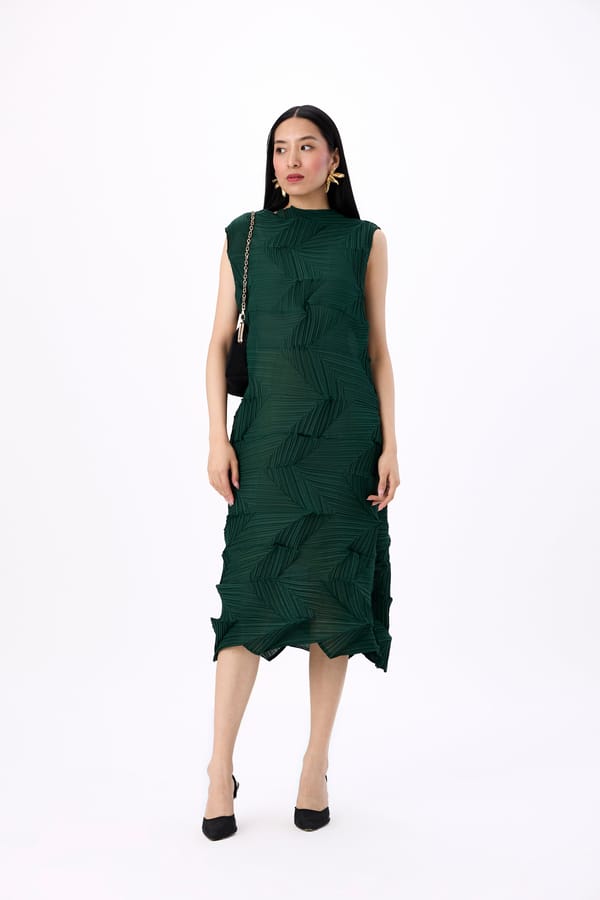 Dark Green 3D Pleated Midi Shift Dress — Scarlet Sage
