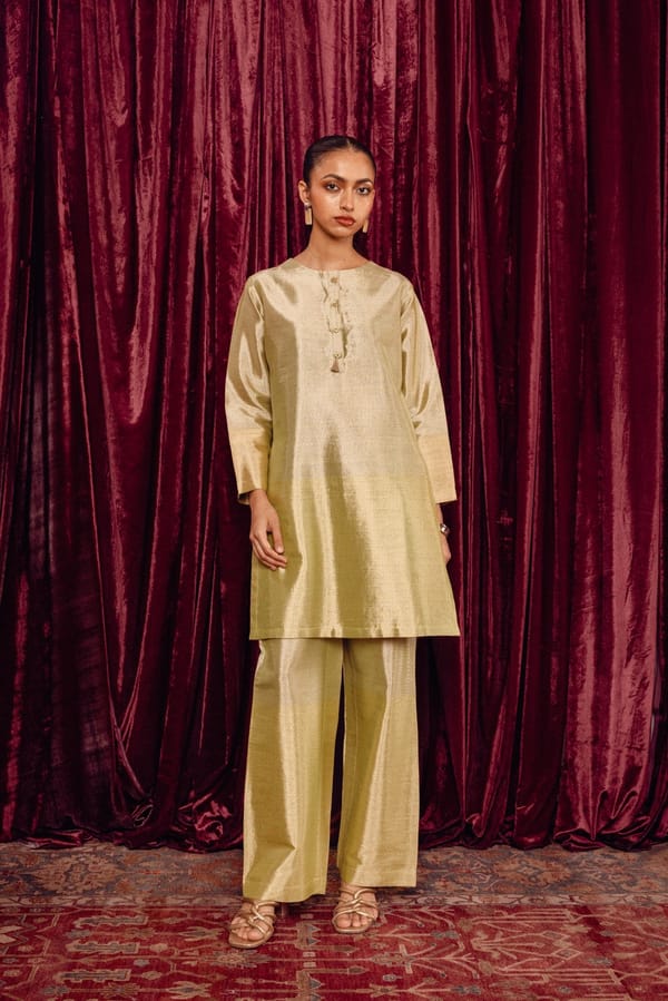 Green Two-Toned Silk Jacquard Kurta and Pants Co-ord Set — LABEL NAARITI
