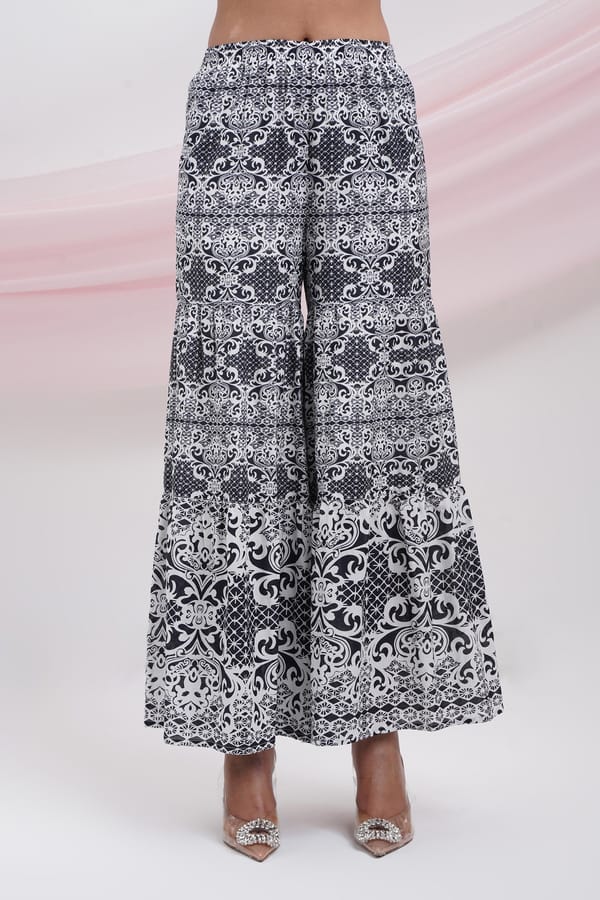 Moving On Pants-Black Lace — Chöjé