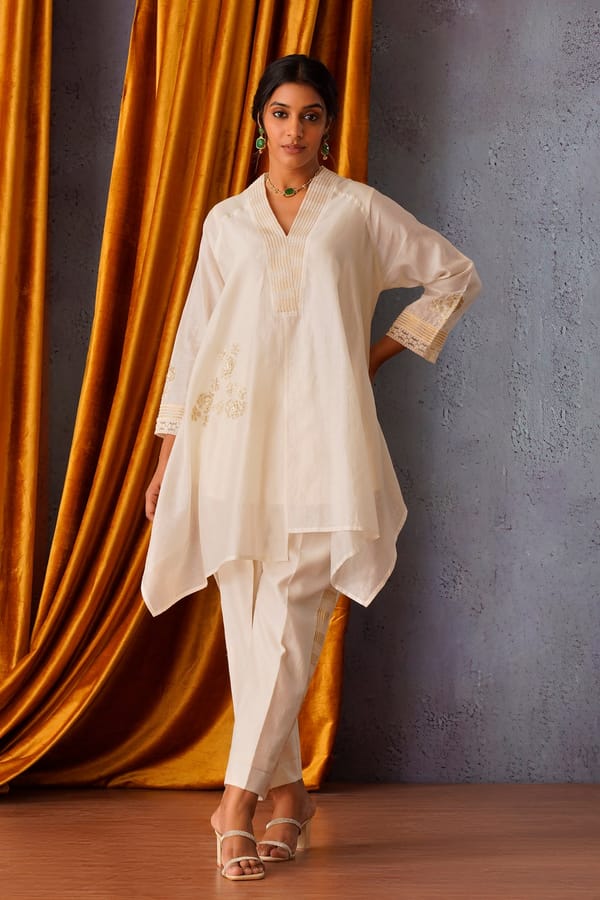 Sequin Flower Patch Embroidered Asymmetric Tunic with V-Neck and Side Stripe Pants — Omi Clothing