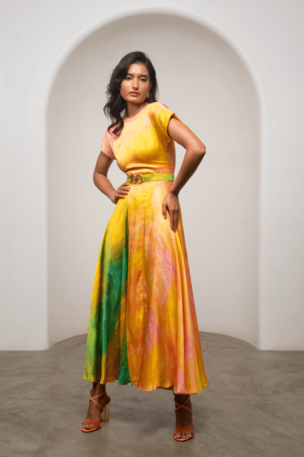 Ova Contrast Maxi — ADVAIT