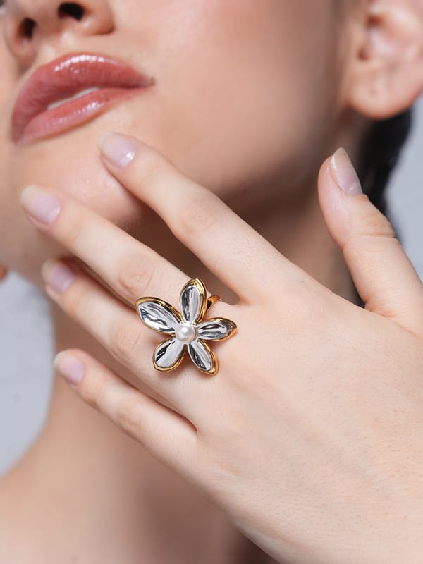 Two Tone Flower Ring — Cao Jewellery