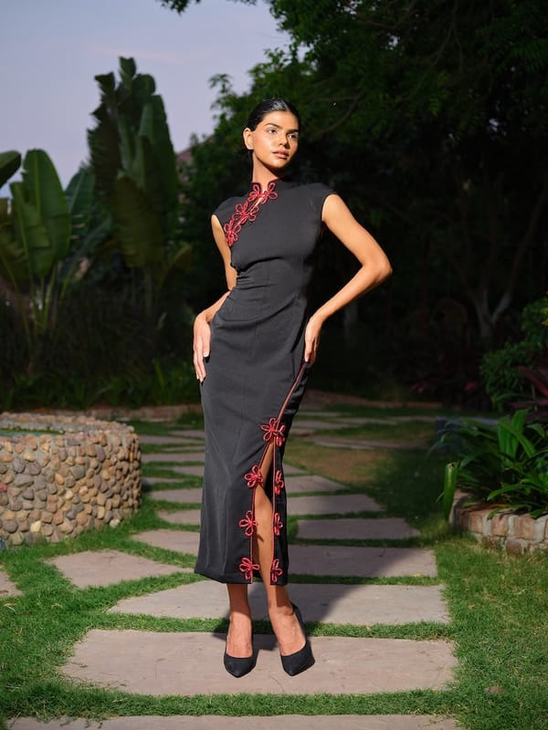 VESPERA-Dress — RIBELLE
