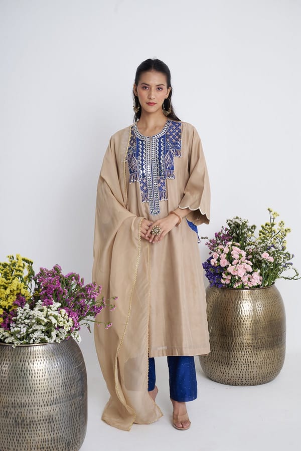 Chaand Baresham Kurta Set — SIYONA