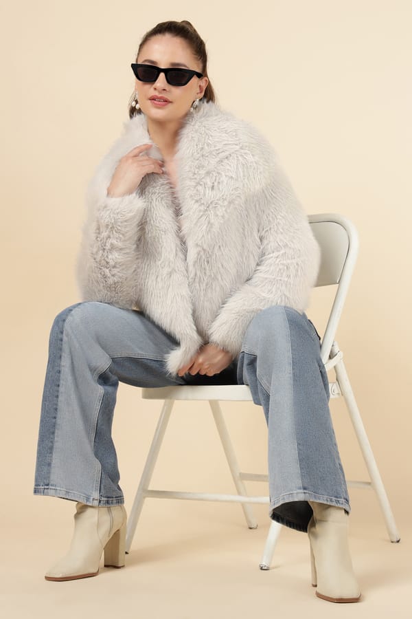 Beige Cropped Faux-Fur Jacket with Lapel Collar — ESSILA