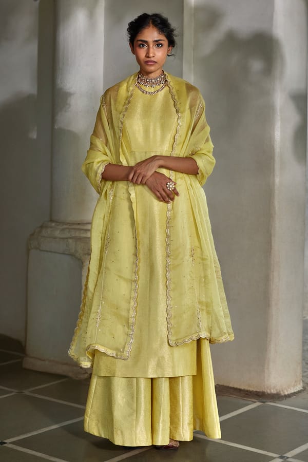 Auri Kurta Set — Paulmi and Harsh