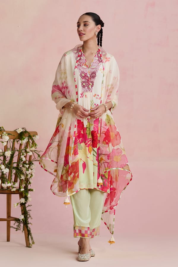 Floral Printed Crepe Kurta Set with Organza Dupatta — NIRVAIR CLOTHING