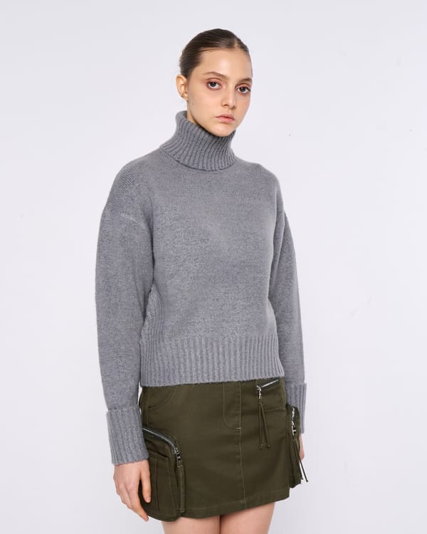 Grey Turtleneck Pullover Sweater with Folded Cuffs — SILVIAN HEACH