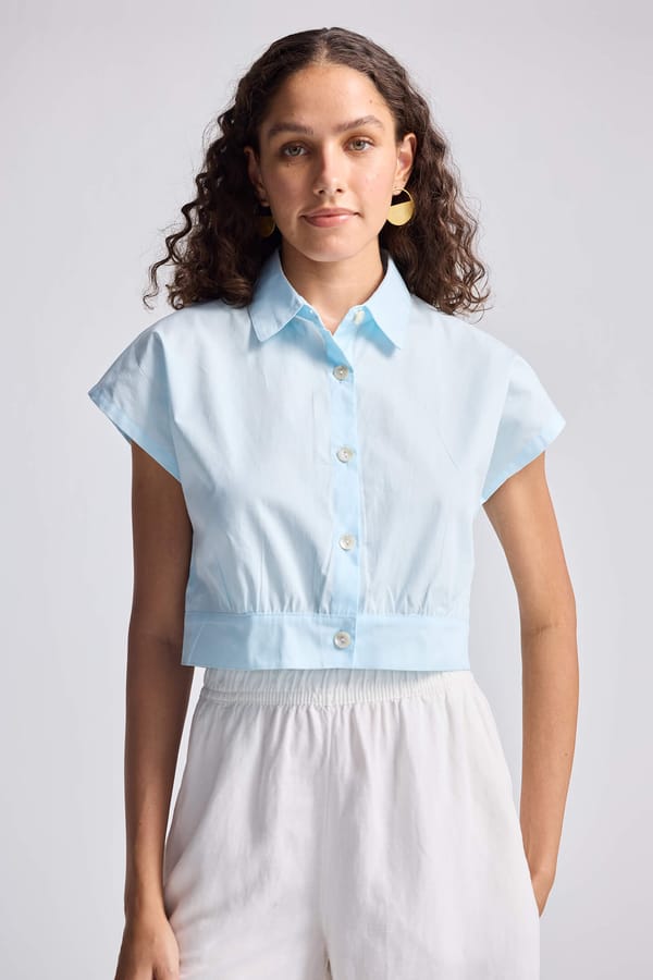 Oversized Crop Shirt in Summer Blue — REISTOR