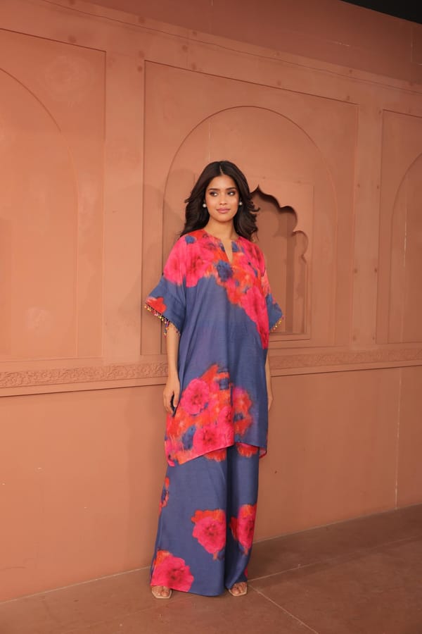 Pankhudi - Kaftan Set — Surkh Syahi