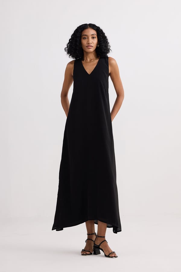 Crossed In Chic Sleeveless Maxi Dress — REISTOR