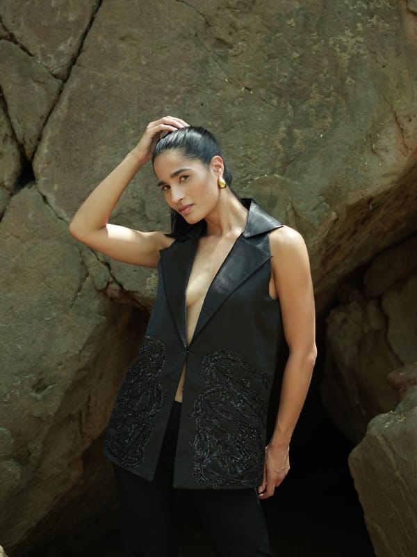 Cici Hand Embroidered Set — AKSH
