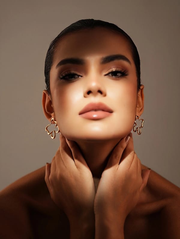 Flutter studs — Varnika Arora