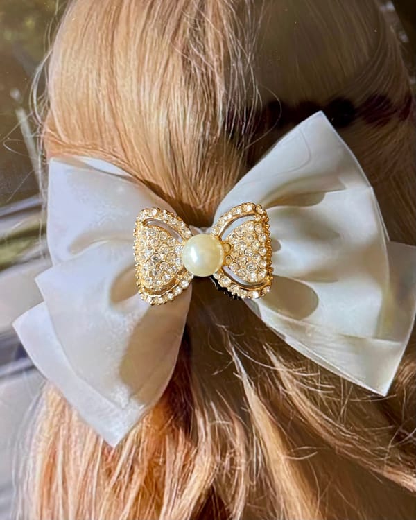 Bow Pearl Brooch — Amossh