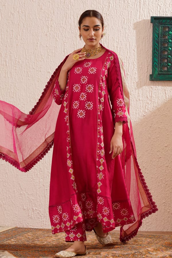 Magenta Block Printed Panelled Kurta Set In Silk — Omi Clothing