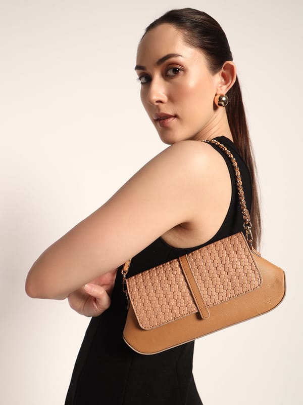 Bella Clutch Sling (Peach Quilted) — The Gusto