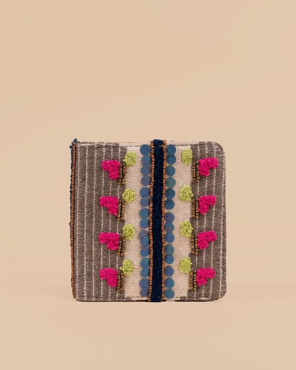 SBW-NEO-BEIGE — DESI DRAMA QUEEN