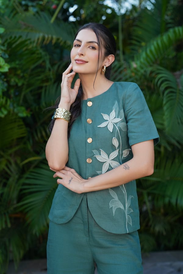 Verse Green Linen Button-Front Cutaway Jacket-Style Top — Akirah