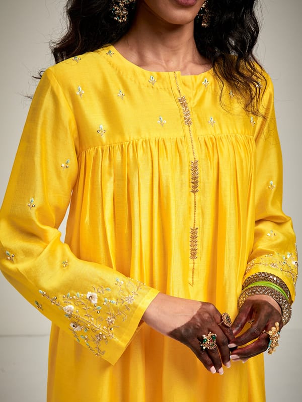 Short Embroidered Yoke Kurta With Gathers — Anantaa