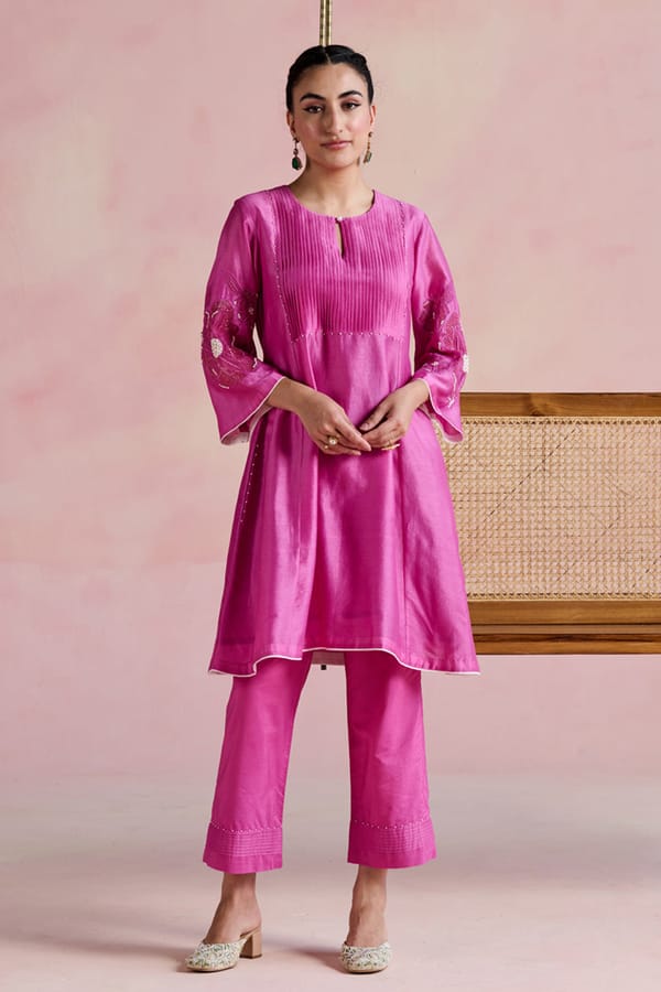 Pink Chanderi Embellished Kurta Set with Pants — NIRVAIR CLOTHING