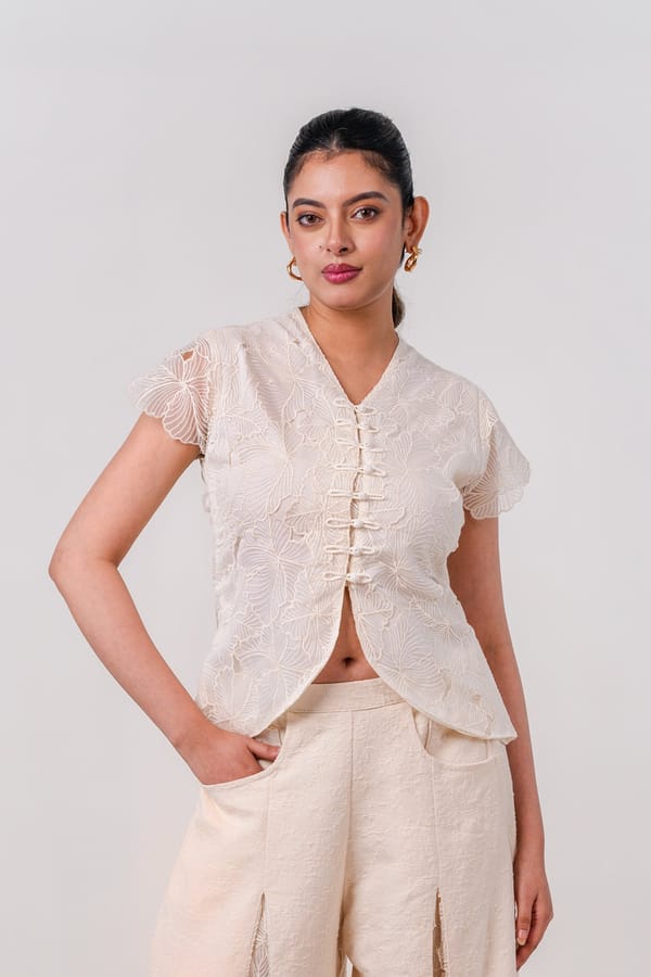 Ivory Flora Top — 9899