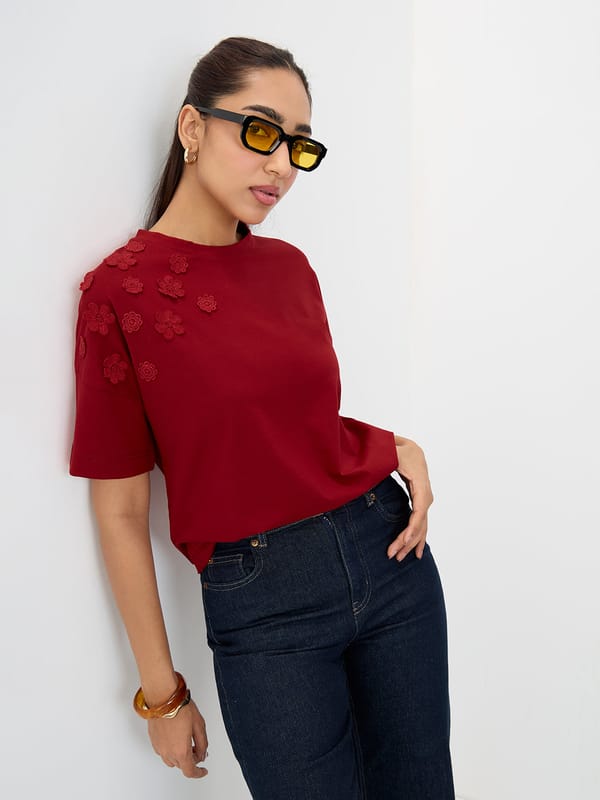 TrueStretch Red Flower Patch T-shirt — Femmella