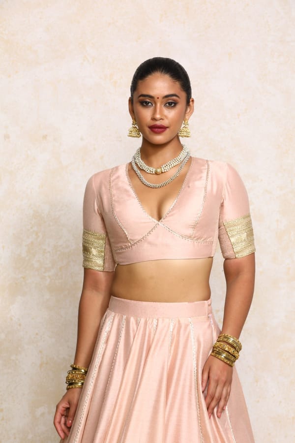 Elira Tyohaar — BINKS