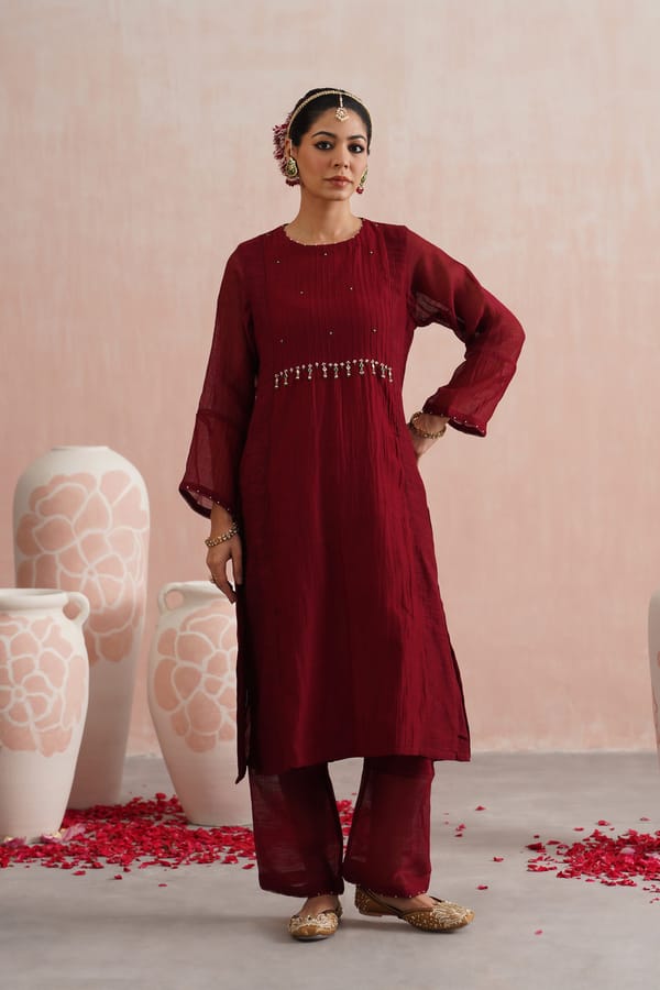 Zeenat Set — UGNA