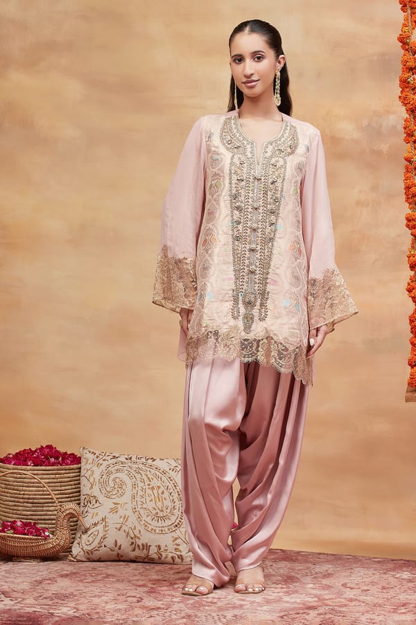 Ahilya Kanak Hand Embroidered Banarasi Dhoti Set — DAREISS