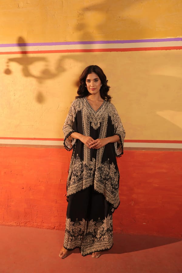Pandora - Kaftan Set — Surkh Syahi