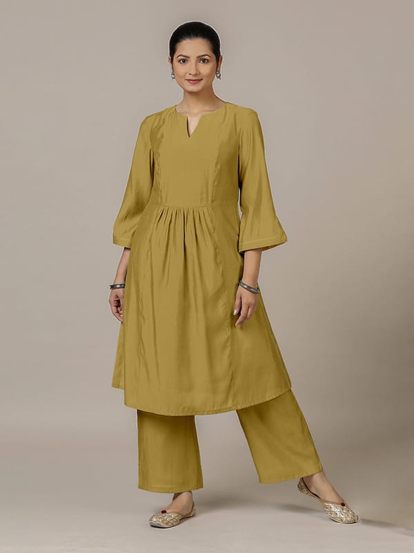 Nimrat Rozaana Kurta Set — BINKS