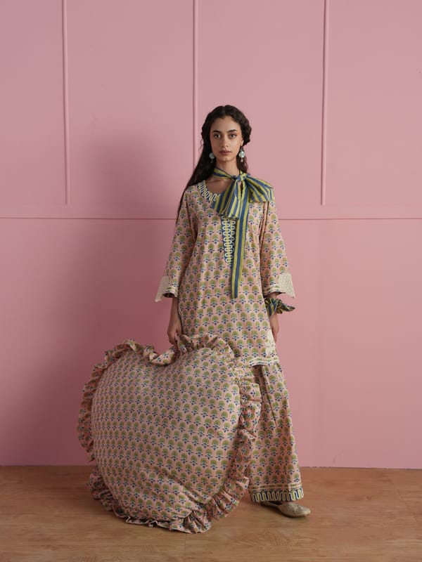 DAISY SHORT EASY FIT KURTA WITH FARSHI SALWAR & DUPATTA — TASHA INDIA