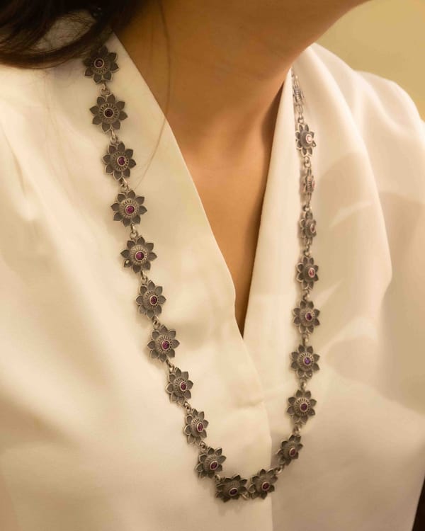 Adya Intricate Flower Versatile Necklace — Shyle