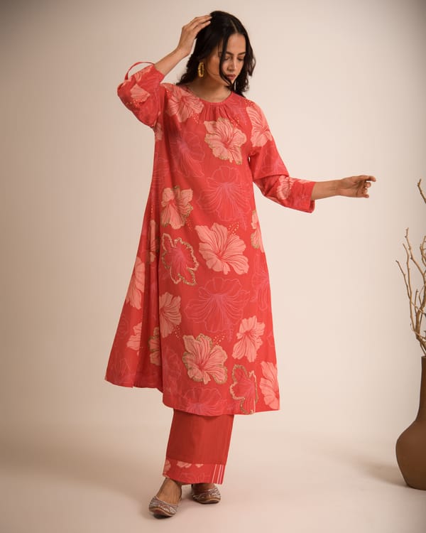 kyra floral kurta — Kyra