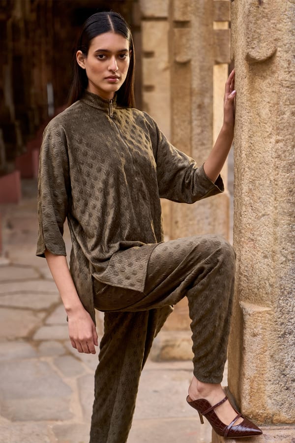 Brown Textured Zip-Neck Boxy Top with 3/4 Sleeves — Dash and Dot