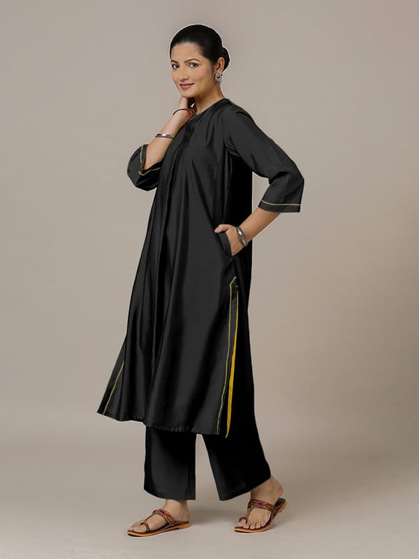 Alisha Rozaana Kurta — BINKS