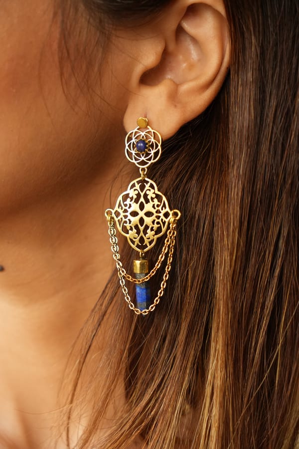 Perisa Lapis Danglers — SOUL WORKS