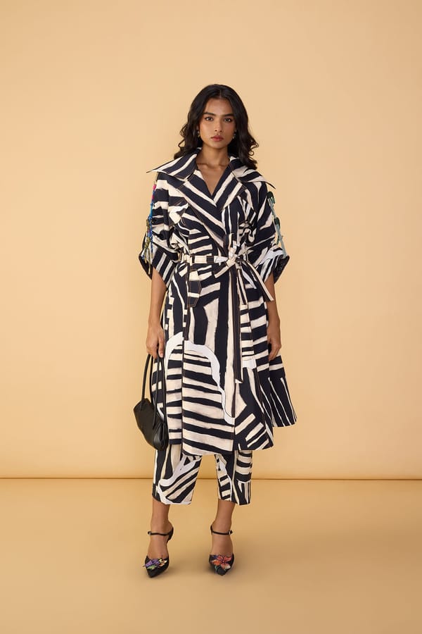 Helena Trench — Saaksha and Kinni