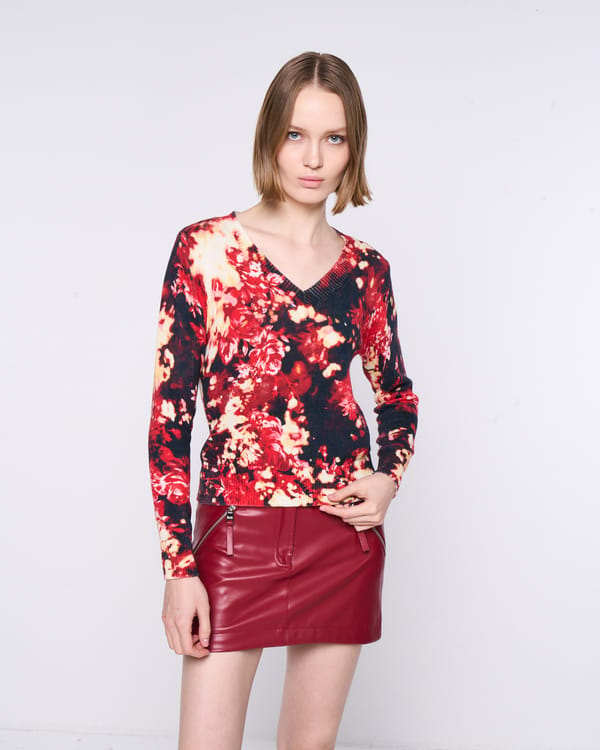Red Floral Print V-Neck Pullover Sweater — SILVIAN HEACH