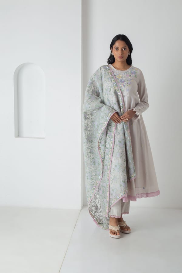 Yeva Kurta — Chhaya Mehrotra