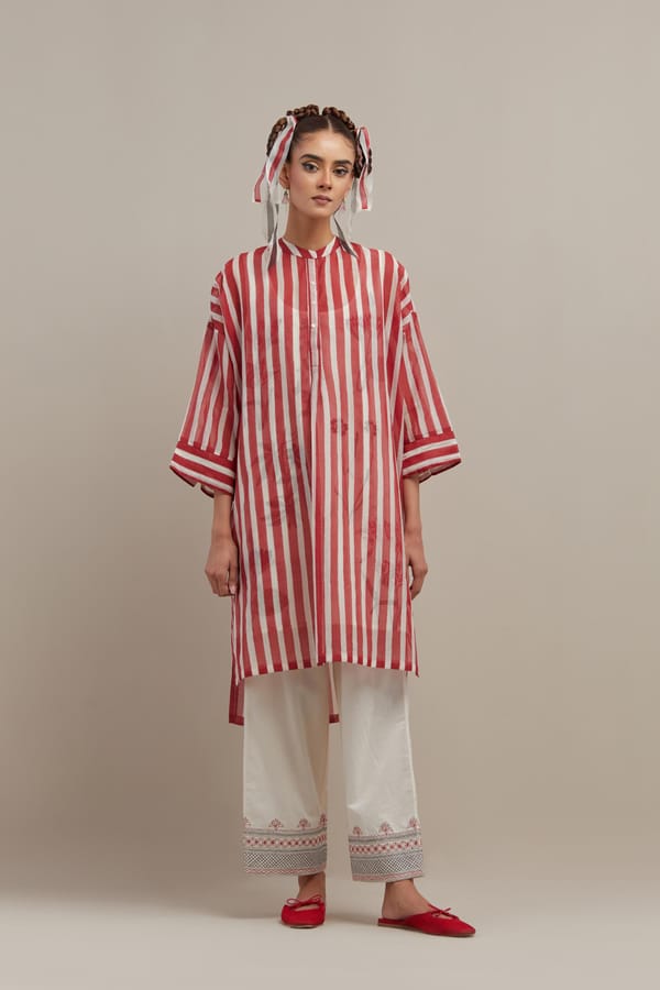 Red & Off-White Kurta With Straight Pants — Upavita