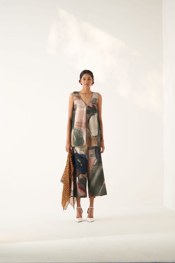 Multicolor Abstract Print V-Neck Sleeveless Poplin Top — Ofrida