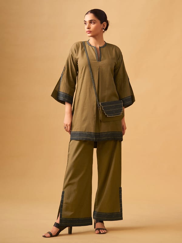 Elegant Cotton Kurta Set with a Matching Sling — Truly SMA