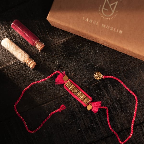 Regal Rectangle Rakhi — LABEL MUSLIN