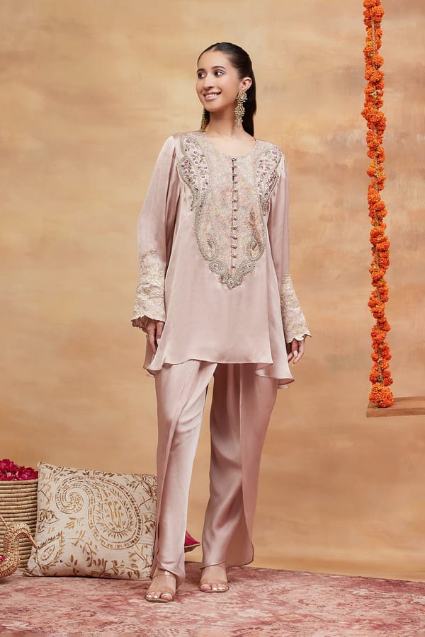 Rewa Hand Embroidered Banarasi Dhoti set — DAREISS