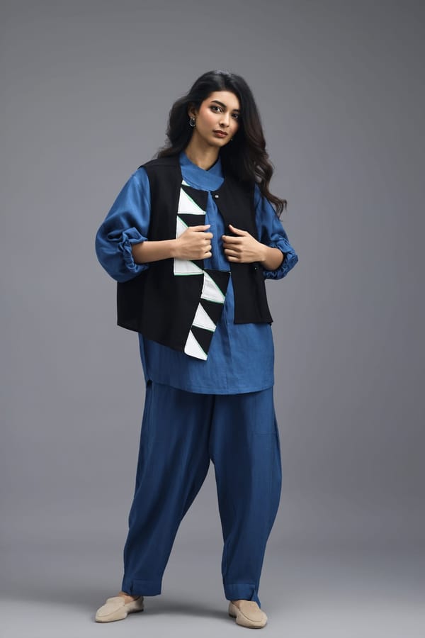 BLUE LINEN PANTS — Deepika Arora
