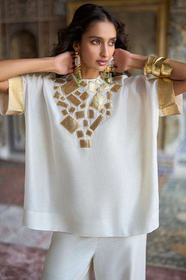 Gota Applique Boxy Top — Dash and Dot