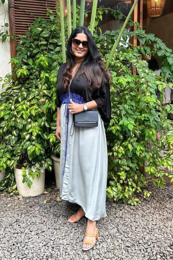Black-Blue-Grey High Low Cape — Neora